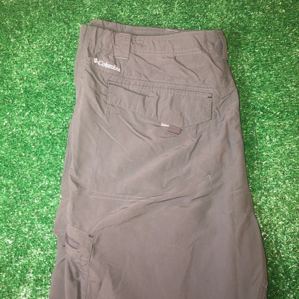 Columbia Omni-Shade Cargo Shorts 42 Waist, 10 L